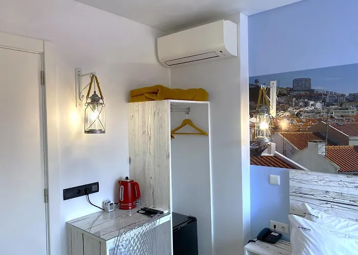 By The Πανσιόν 3*